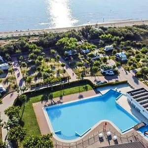Miramare Village База отдыха