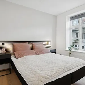 Lejlighed 3-bedroom With A Big Terrace And Fitness